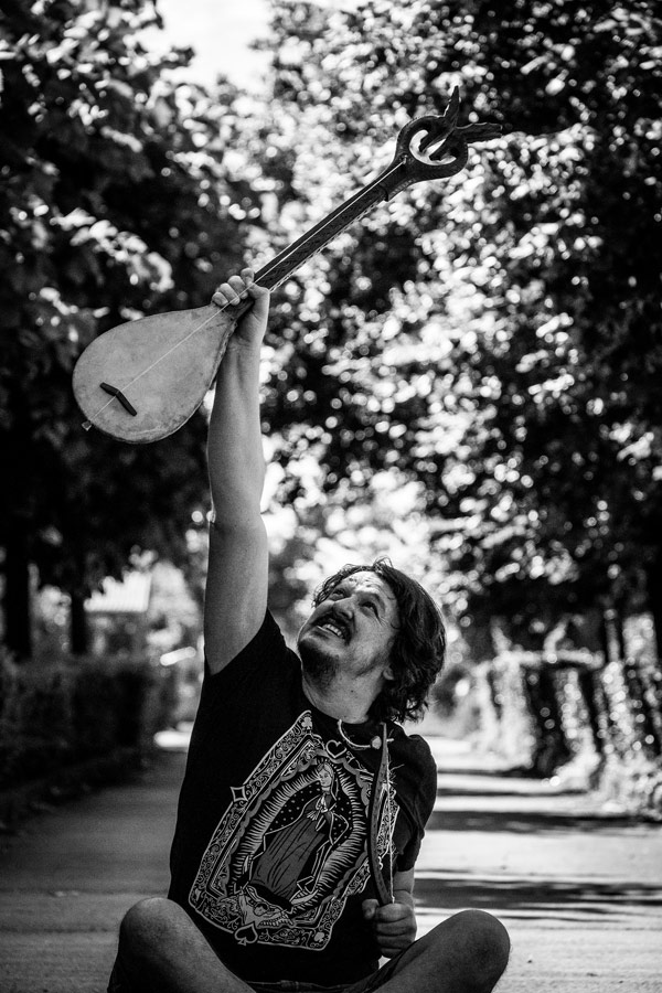 Session s guslama za Mladenku kostonogu, 10