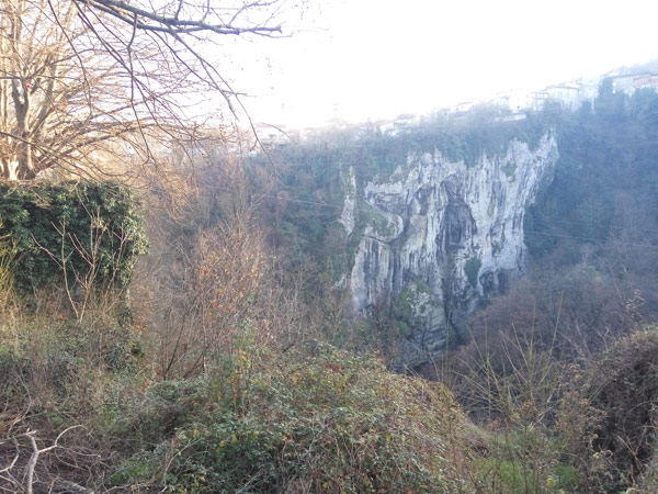 Itinerar pisanja Mladenke kostonoge, 1